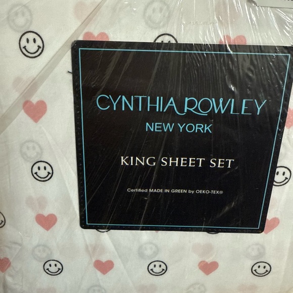 Cynthia Rowley White and Pink Heart King Sheet Set